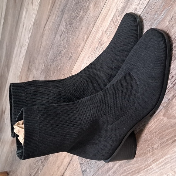 ASOS DESIGN  Heeled Chelsea Boot In Ribbed Black Knit Size 8 - Picture 7 of 10